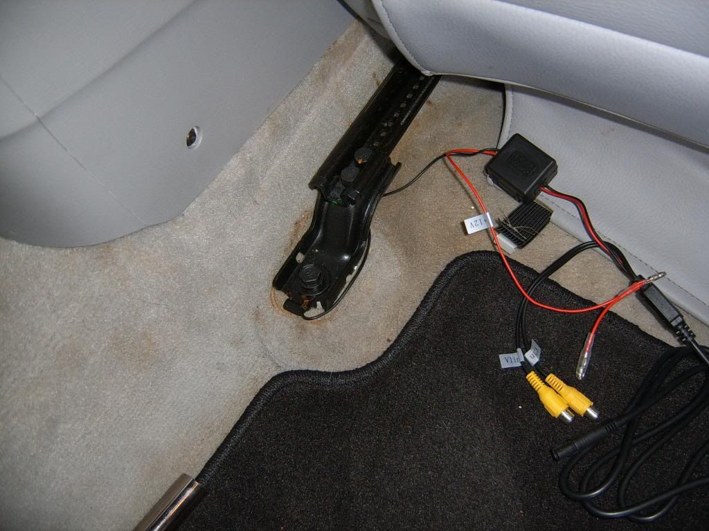 DVD Headrest Install short write up Model TVIEW T102DVPLGR 10.1 inch